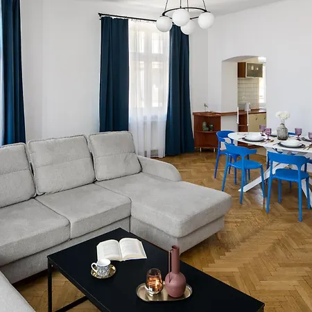 Corner House