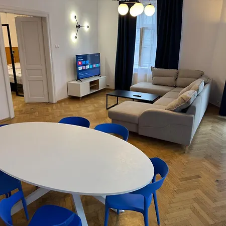 Corner House Apartmán *