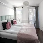 Apartman Corner House *