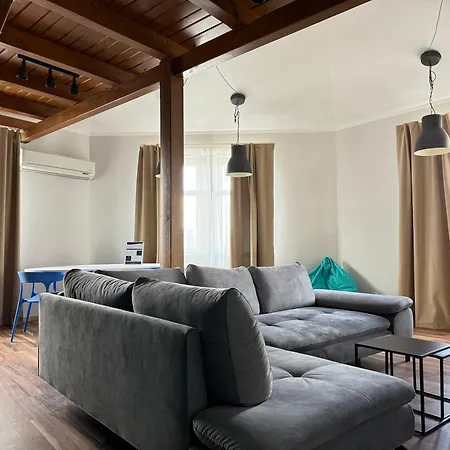 Apartment Corner House *