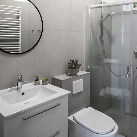 Corner House Apartman *